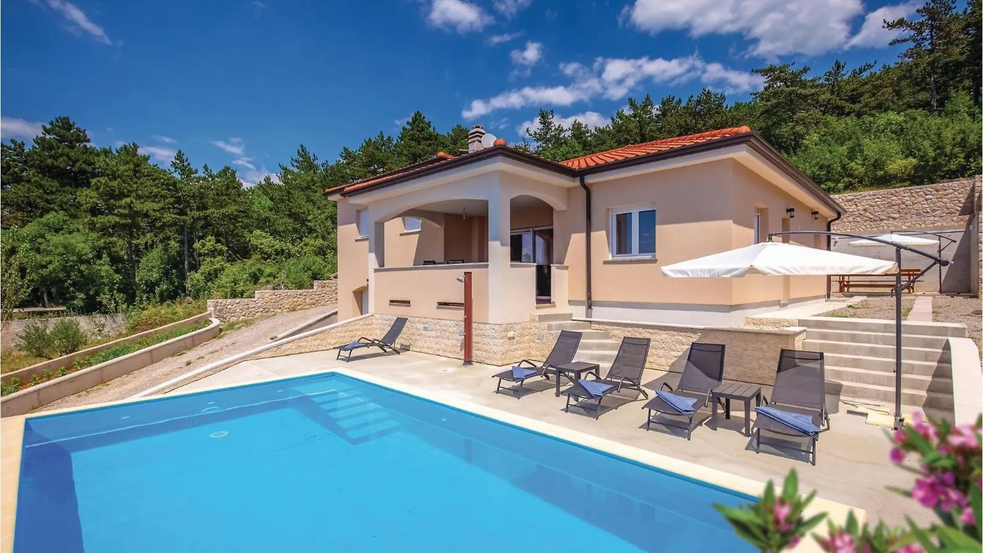 4 Bedroom Awesome Home In Kostrena